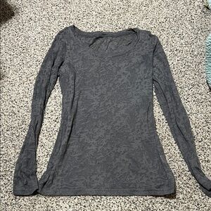 Maurices Dark Gray Patterned Long Sleeve Tee